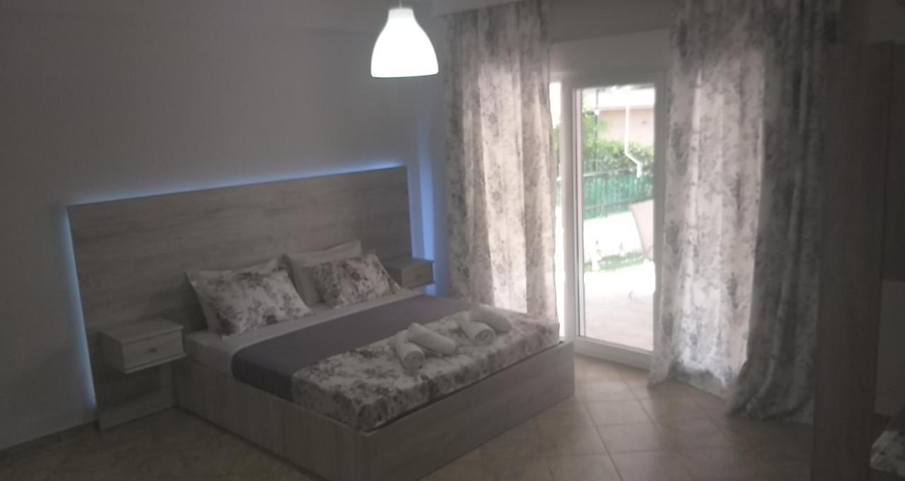 Studio Garden Daire Nea Kallikrateia Dış mekan fotoğraf